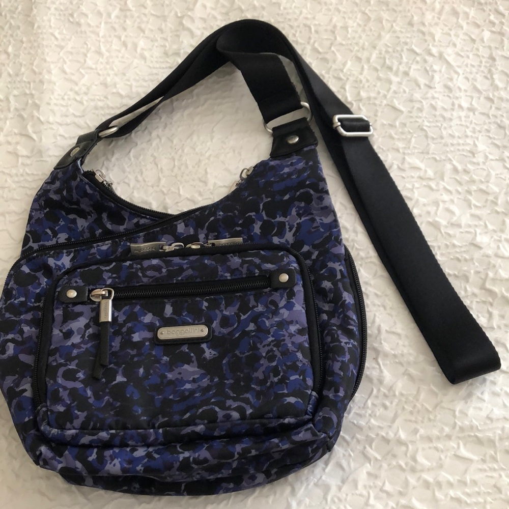 Baggallini Crossbody Bag - cheetah pattern